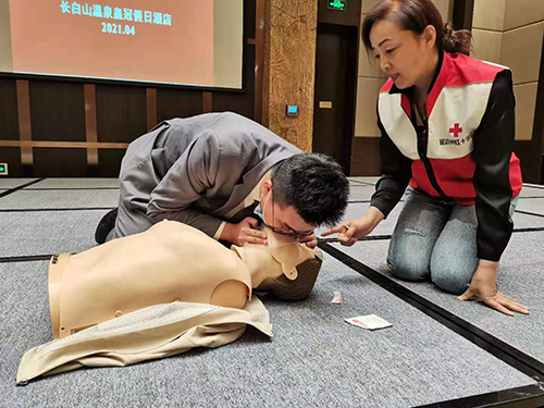 “護航長白山旅游服務，獻禮建黨百年”救護培訓活動